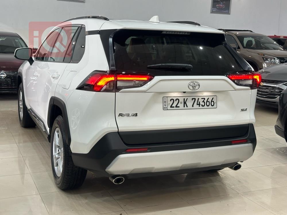 تويوتا راف 4